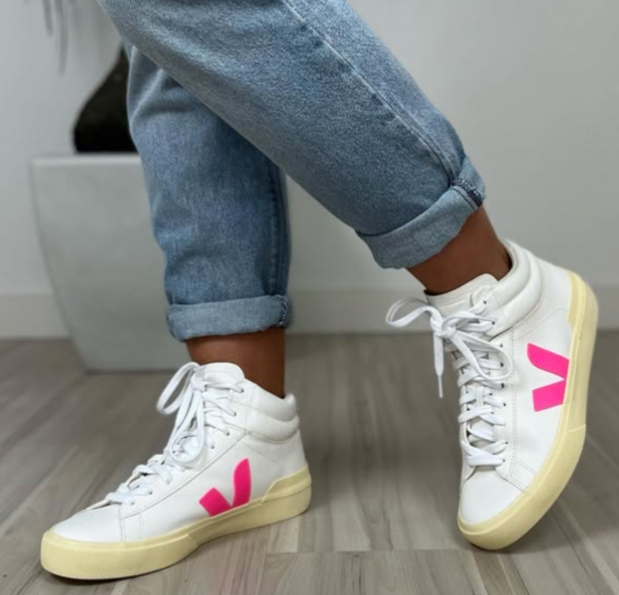 calca e tenis