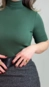 Blusa malu manga curta gola alta