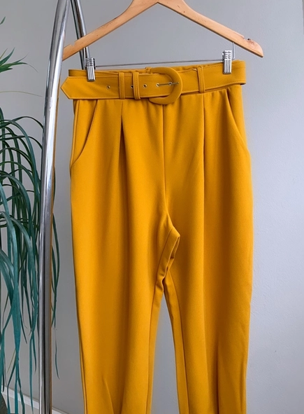 calca de malha crepe com pregas