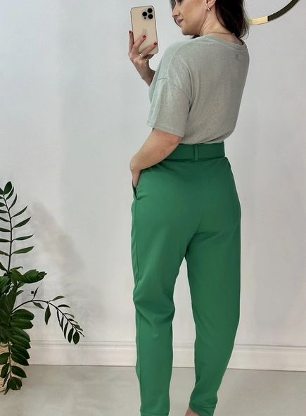 calca de malha crepe com pregas