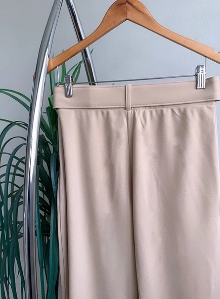 calca de malha crepe com pregas