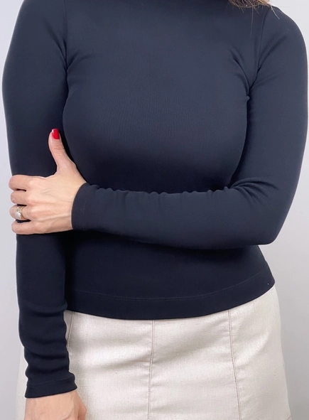 blusa malu manga longa gola alta