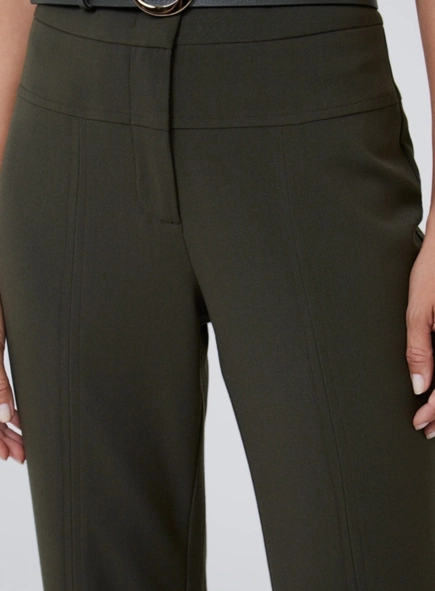 calça reta alfaiataria com recortes dudalina