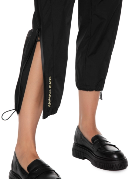 calca nylon detalhe ziper water proof animale jeans