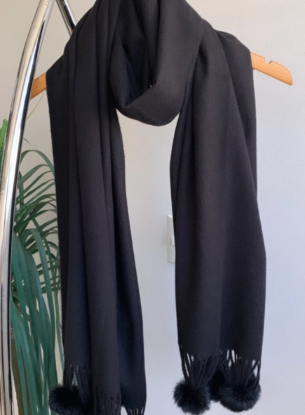 pashmina pompom chic