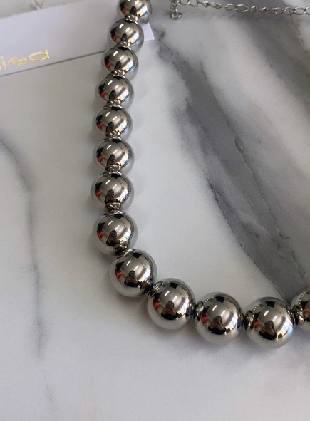 colar pérola metalizada