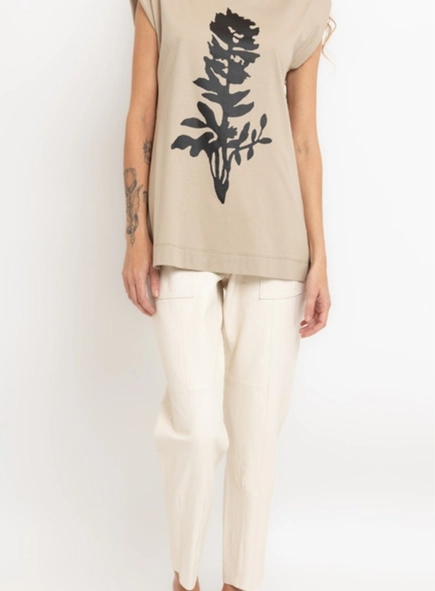 camiseta sem manga renascer borda barroca