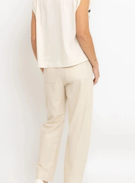 camiseta muscle malha flore borda barroca