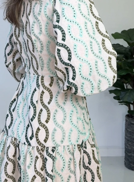 vestido midi laise com manga fresh sofistic