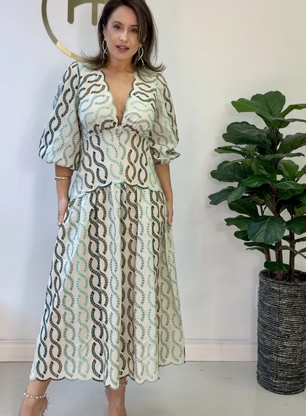 vestido midi laise com manga fresh sofistic