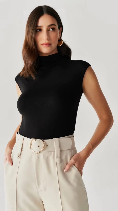 Blusa malha soft gola chic