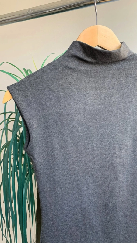 Blusa malha soft gola chic