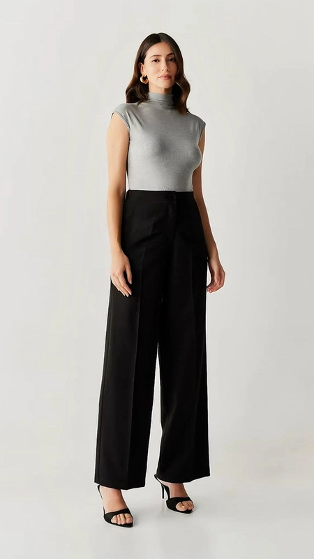 Blusa malha soft gola chic