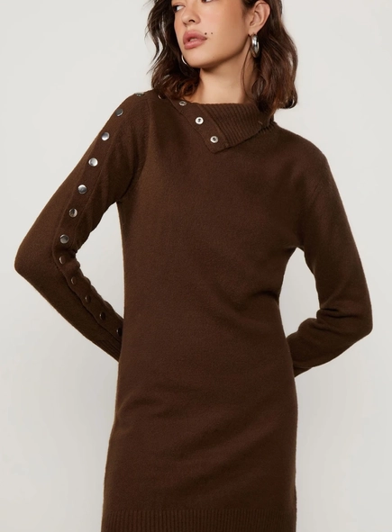 vestido curto tricot animale jeans botões gola e manga