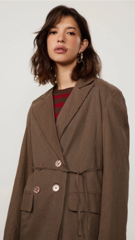 blazer alfaiataria amarração animale jeans