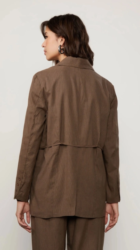 blazer alfaiataria amarração animale jeans