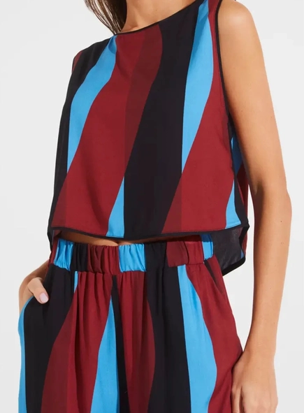 blusa sem manga visco estampada forum