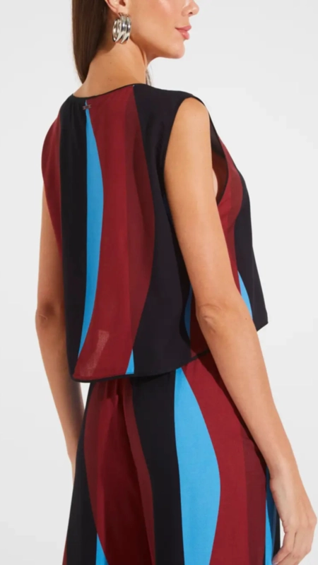 blusa sem manga visco estampada forum