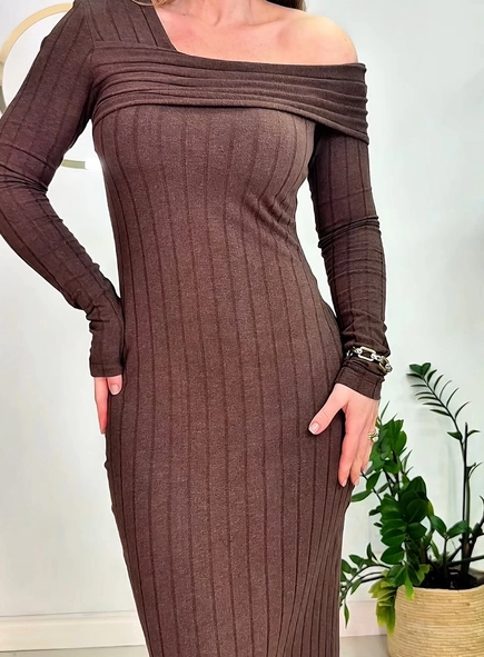 vestido midi ml canelado decote assimétrico forum