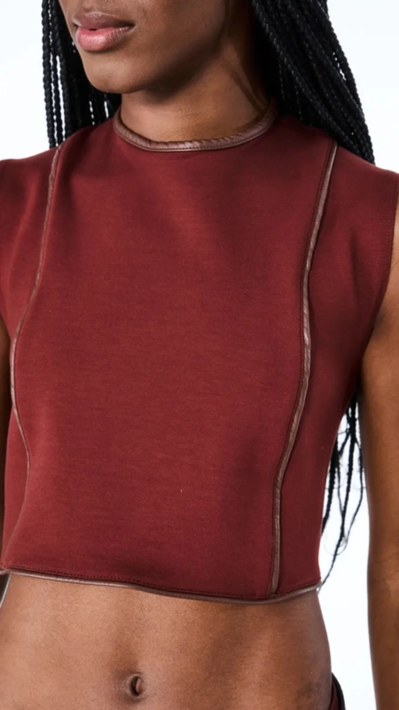 blusa cropped open detalhe pu