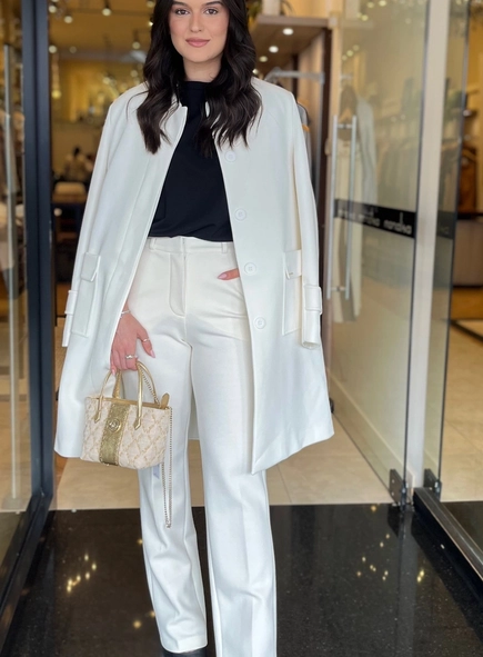 calça reta sport chic borda barroca