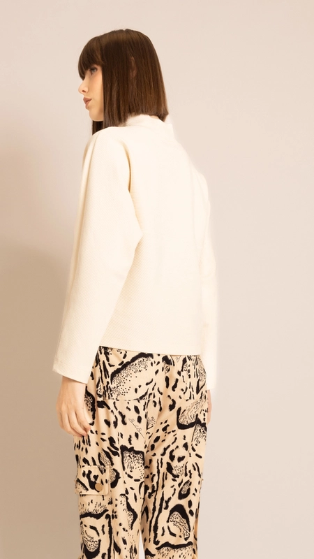 blusa aspen malha texturizada borda barroca