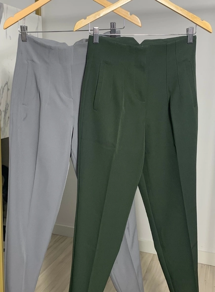 calça alfaiataria cintura alta pietra