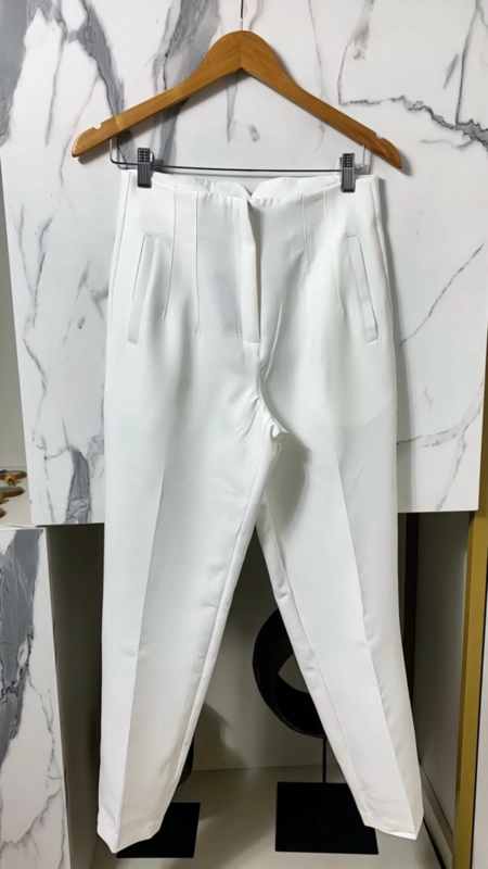 Calça alfaiataria cintura alta pietra