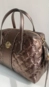 Bolsa fleur elos vh al couro metalizado