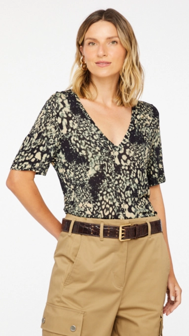 Blusa dec v manga curta onça parda animale