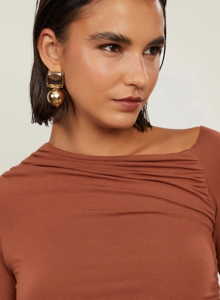 blusa ombro franzido animale