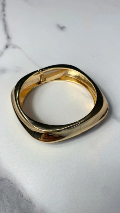 Bracelete quadrado sofistic