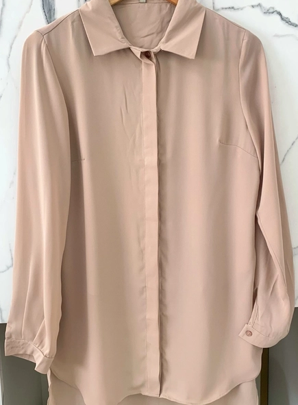 camisa crepe manga longa alongada