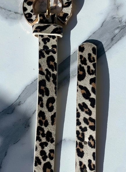 cinto fino animal print fivela arco