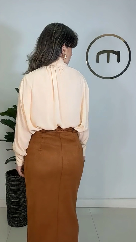 camisa crepe gola laço