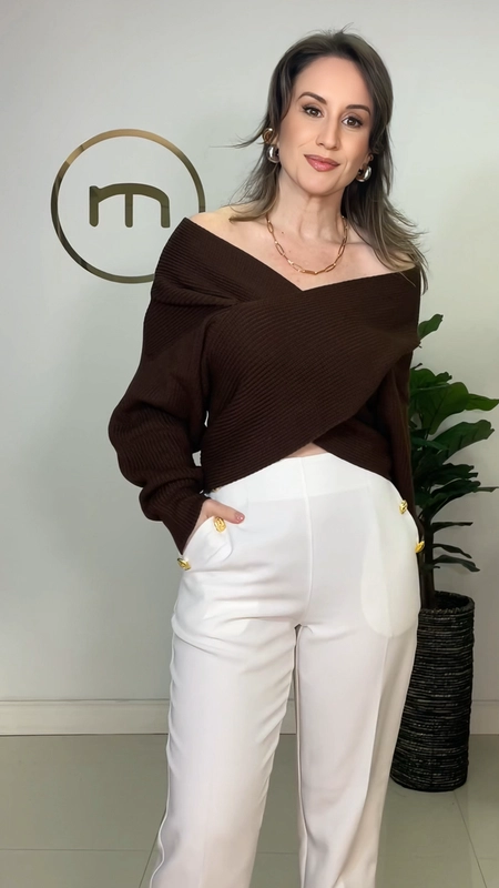 calça reta alfaiataria botões bolso faca