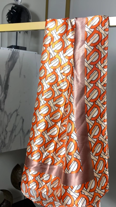 lenço estampado elos 90x90