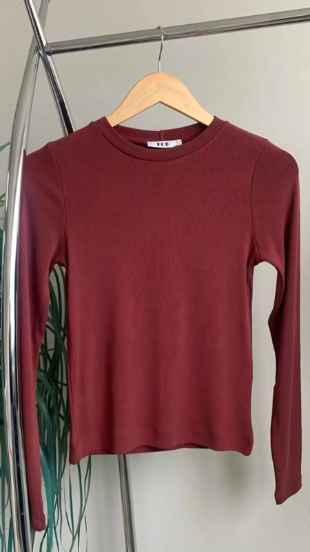 Blusa Malu manga longa gola redonda