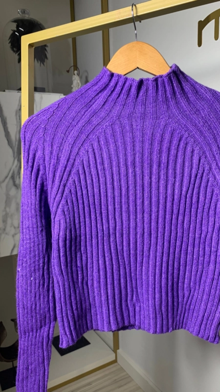 blusa tricot canelada gola alta
