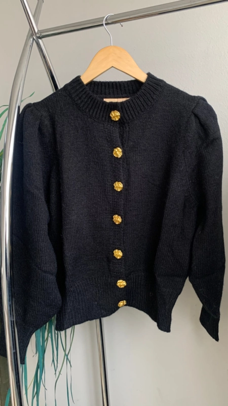 cardigan tricot modern button
