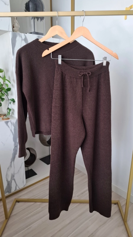conjunto tricot calça e blusa talia