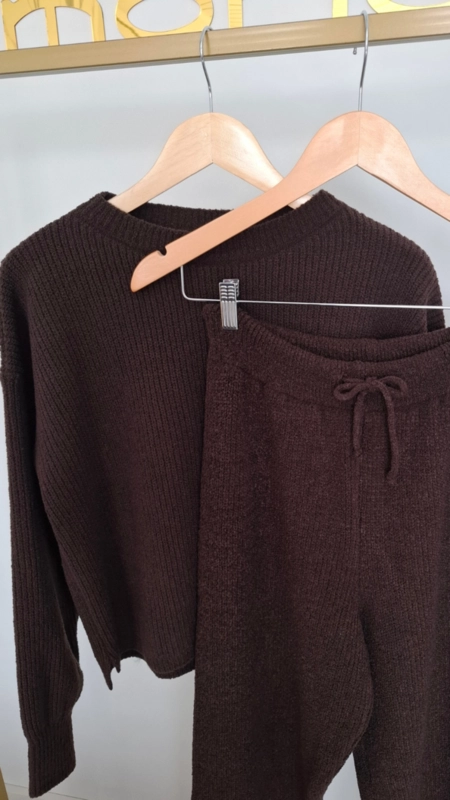 conjunto tricot calça e blusa talia