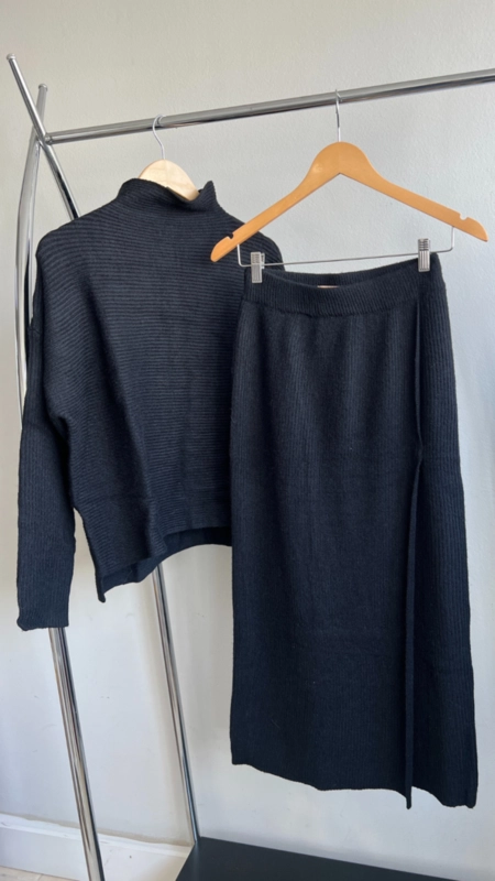 conjunto tricot blusa e saia transpassada classy