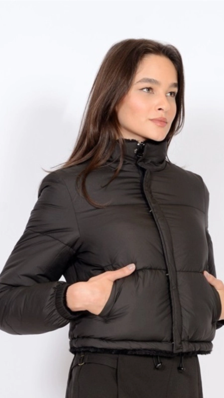 jaqueta puffer dupla face nylon teddy