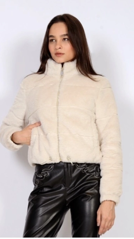 jaqueta puffer dupla face nylon teddy