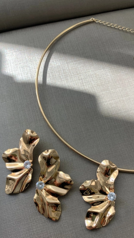 Conjunto colar e brinco petale
