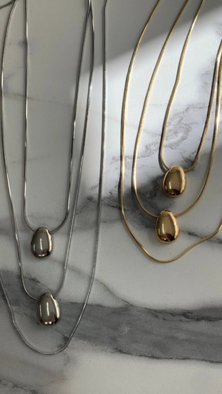 Colar triplo pingente gota delicate