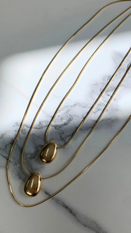 Colar triplo pingente gota delicate