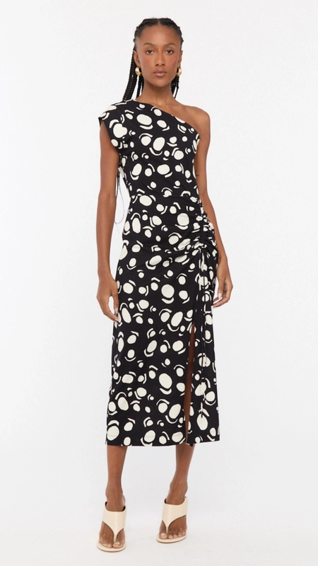 vestido midi animale um ombro pois franzido