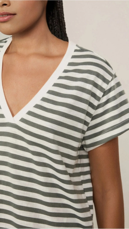 blusa malha listrada decote v animale jeans